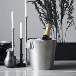 House Doctor Buck Wijnkoeler - Brushed Zilver Ø22cm -Bestekwinkel house doctor buck wijnkoeler brushed zilver 22cm 1